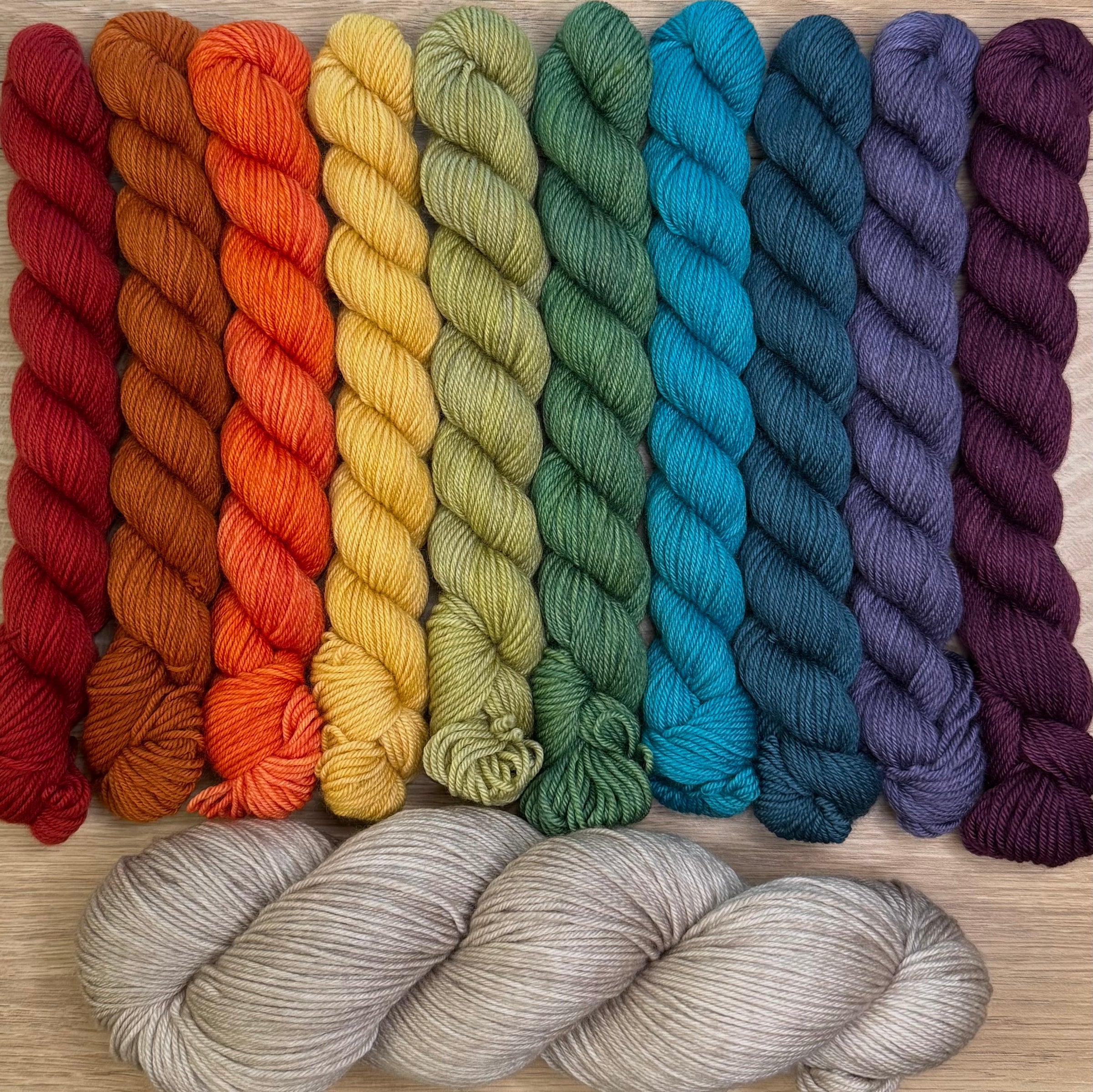Tabby Road MKAL 2026 (by Casapinka) Aussie Extra Fine Sock with Nylon 10 Mini set #8 with 1 Full Skein of Cashmere Pearl & 1 Cat Stitch Marker