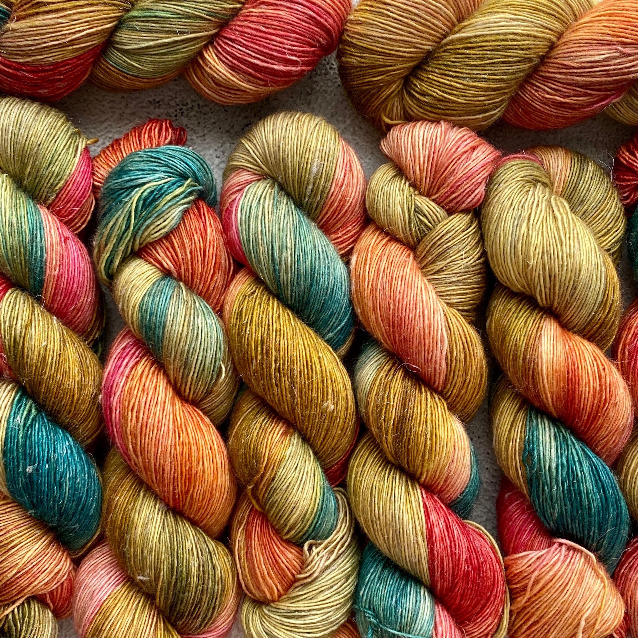 Moulin Rouge, Merino Linen Fingering Weight