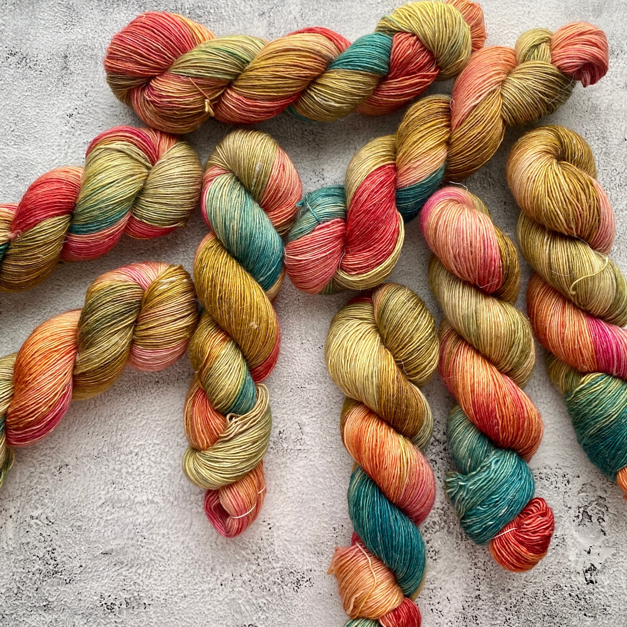 Moulin Rouge, Merino Linen Fingering Weight