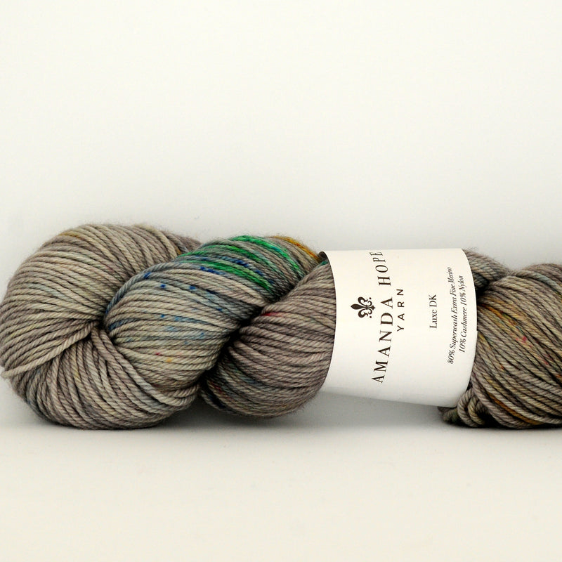 Gris Graffiti, Luxe DK (MCN/Merino, Cashmere, Nylon)