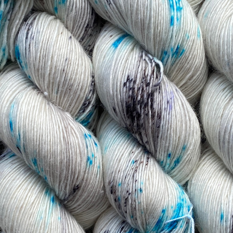 Turquoise Leopard (A Serendipity), Merino Linen Fingering Weight