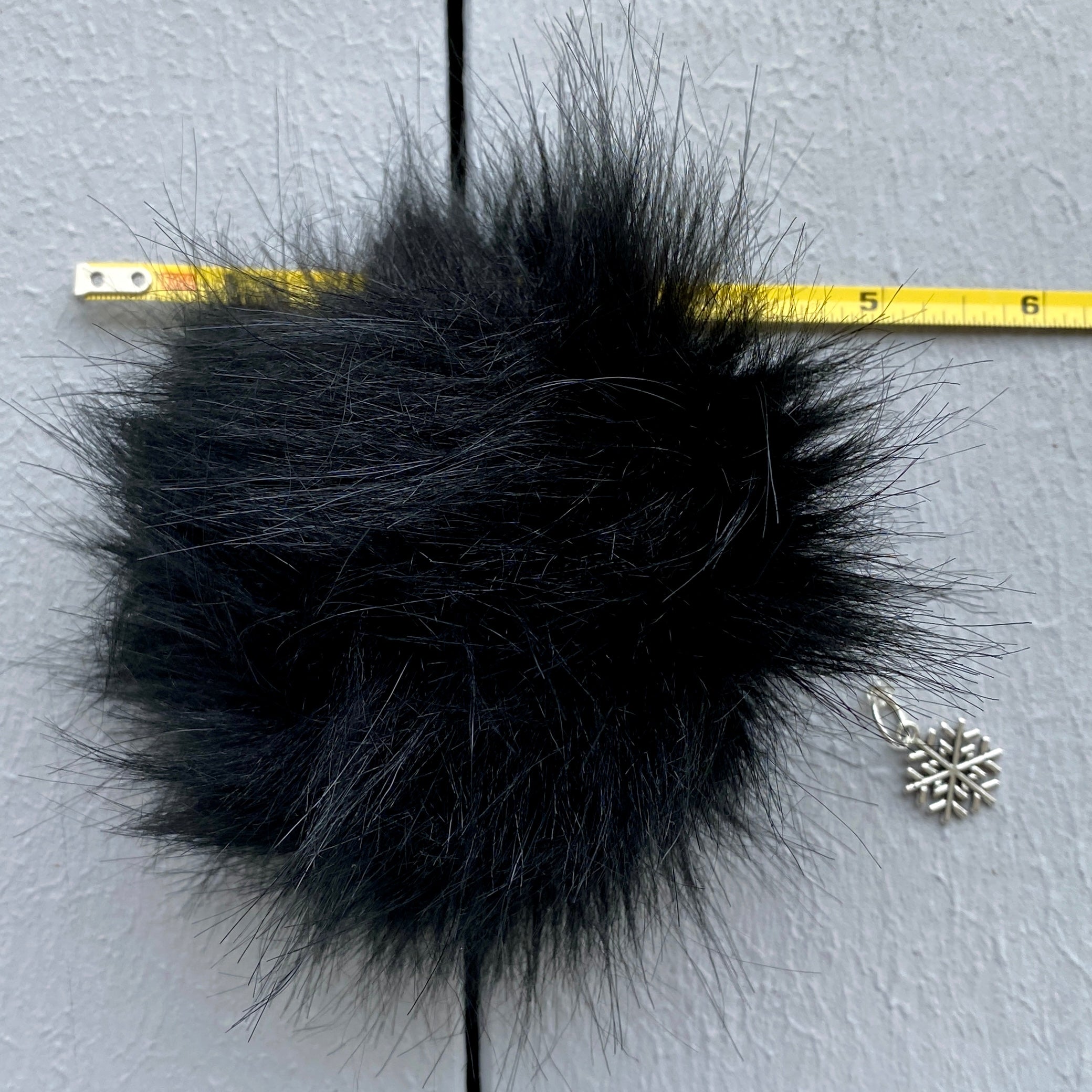Pompom (Faux Fur Snap On)